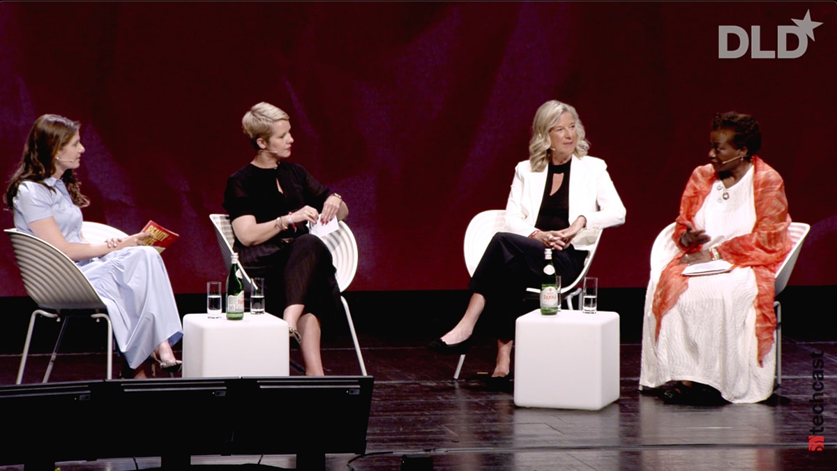 Nicole Diekmann, Dr. Natalia Kanem, UNFPA, and Katja Wildermuth discuss ending online violence with moderator Tanit Koch