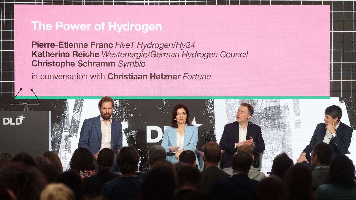 DLD Munich Conference panel discussion about hydrogen as a clean energy source, with Christiaan Hetzner, Katherina Reiche, Pierre-Etienne Franc and Christophe Schramm