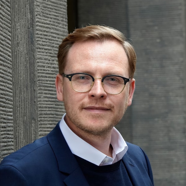 Portrait image of Prof. Markus Gabriel, philospher at the University of Bonn