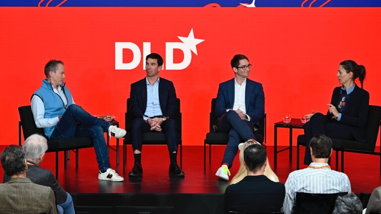 Raphael Röttgen (E2MC Ventures), Eric Even (Airbus), Jakob Stöber (McKinsey & Company) and Sabine von der Recke (OHB) on stage at the DLD Munich Conference 2025.