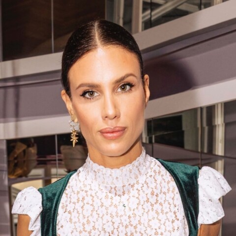 Portrait of business developer Anna von Schilcher, wearing a traditional Bavarian/Austrian outfit.