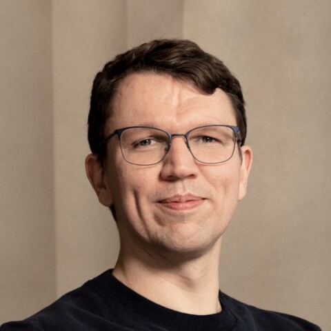 Close-up headshot portrait of Stefan Mesken, Chief Scientist at DeepL.
