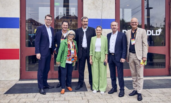 Bavarian politicians Markus Blume, Markus Söder, Judith Gerlach and Hubert Aiwanger; with DLD founder Steffi Czerny; Michael Klimke, CEO of the Bavarian AI Agency - BAIOSPHERE; and Philipp Welte, Hubert Burda Media.