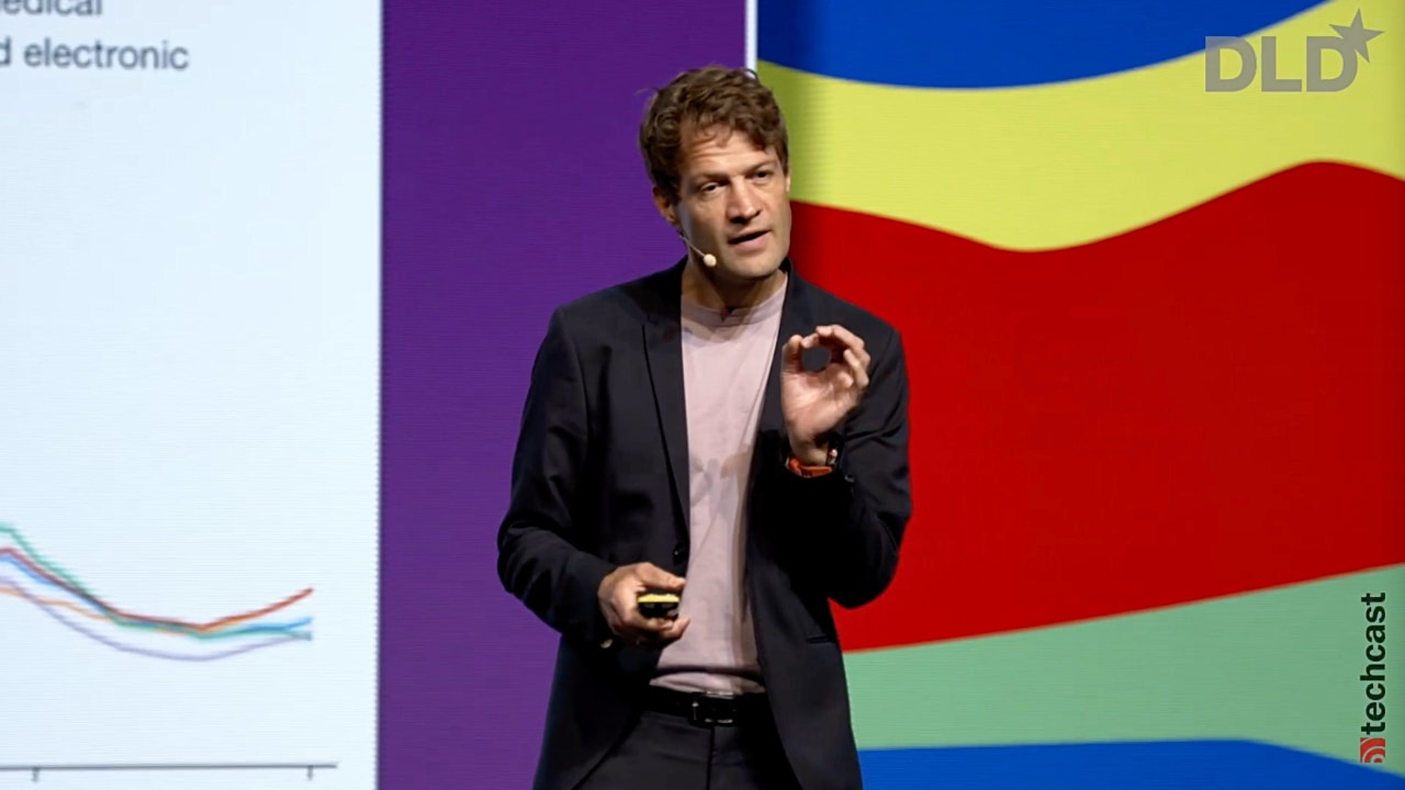 Fabian Theis (Helmholtz Center Munich) speaking at the DLD Future Hub conference in Munich.