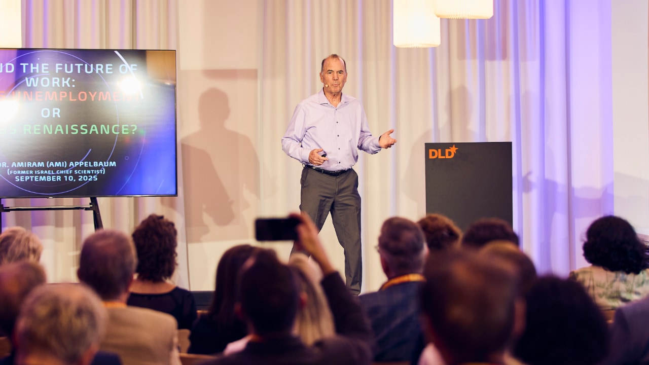 Amiram Appelbaum (Entrepreneur & Investor) speaks at the DLD Future Hub conference in Munich in front of an attentive audience.