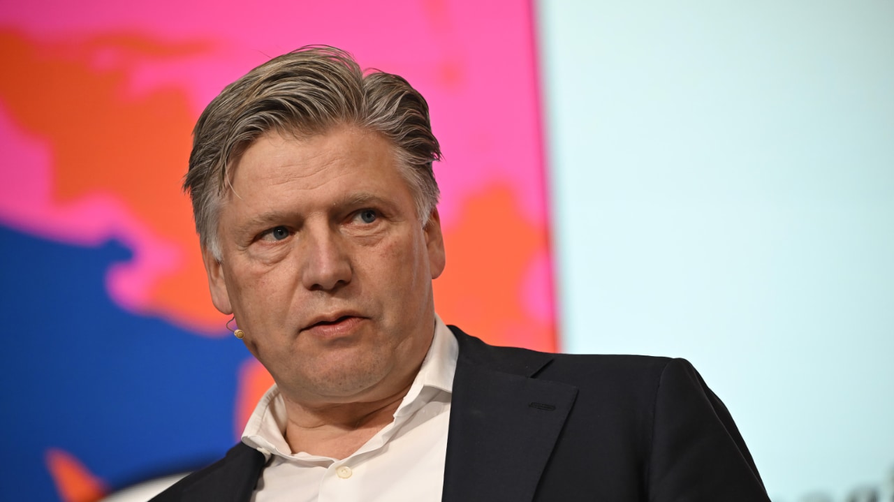 Sven Smit (McKinsey Global Institute) on stage at the DLD Munich Conference 2026. Credit: Sebastian Gabriel / picture alliance for DLD / Hubert Burda Media