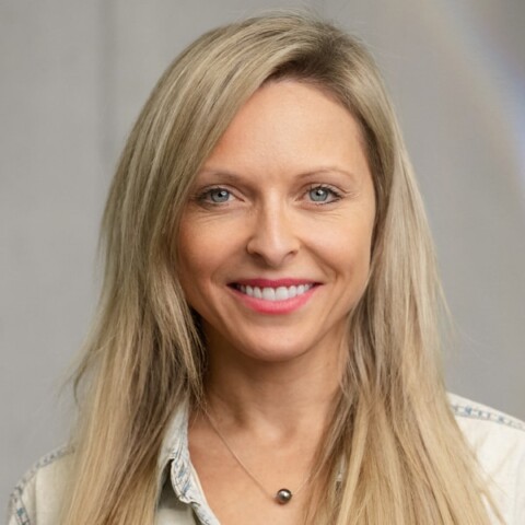 Headshot portrait of Anita Puppe, Head of Healthcare, Pharma & Health Insurance at Parloa