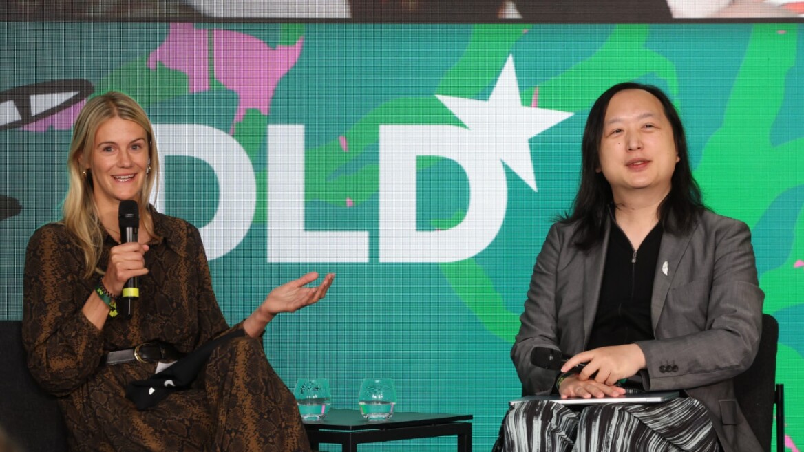 Zarah Bruhn (SPRIND) and Audrey Tang (University of Oxford/Cyber Ambassador Taiwan) speak at the DLD Munich 2026 conference. Photo: Karl-Josef Hildenbrand / picture alliance for DLD / Hubert Burda Media