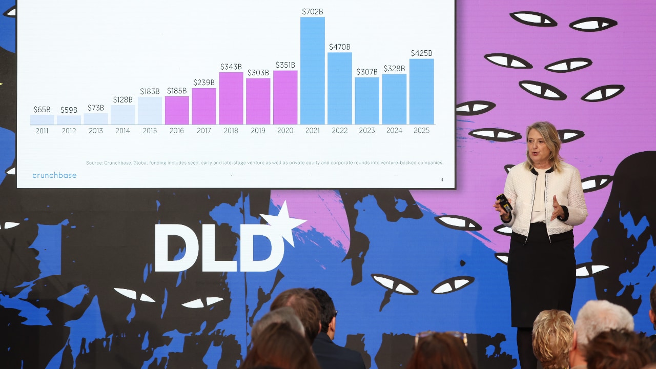 Gené Teare (Crunchbase) speaking at the DLD Munich 2026 conference. Photo: Karl-Josef Hildenbrand / picture alliance for DLD / Hubert Burda Media