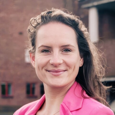 Headshot portrait of former professional athlete Tessel van Dongen