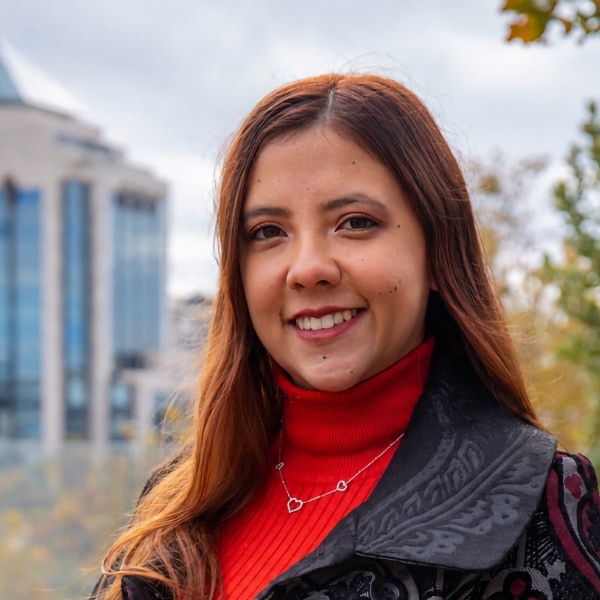 Outdoor headshot portrait of Valeria Gómez Giraldo, YB Group