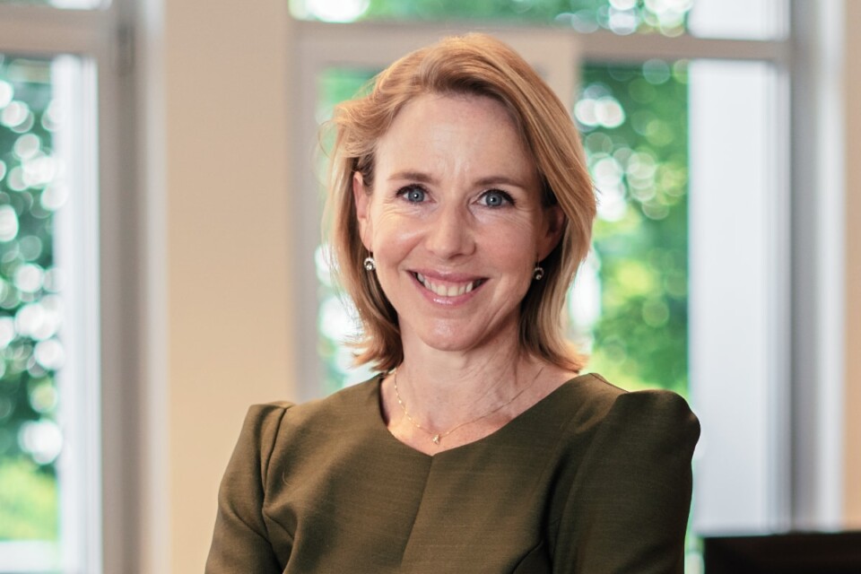 Environmental portrait of Stientje van Veldhoven, WRI, in an office setting.